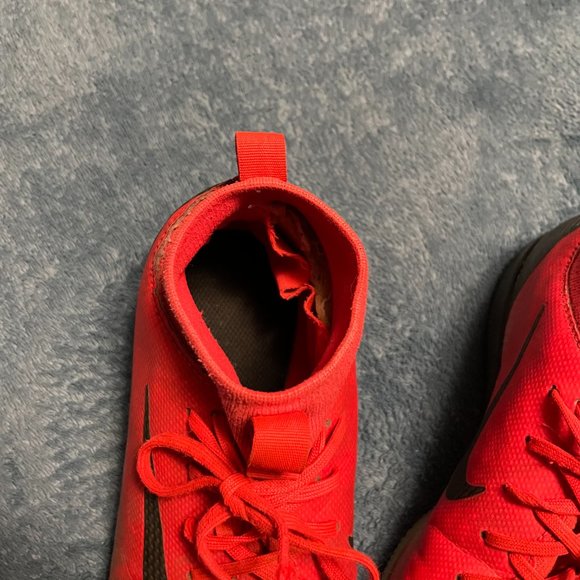 nike shoes - Picture 3 of 8